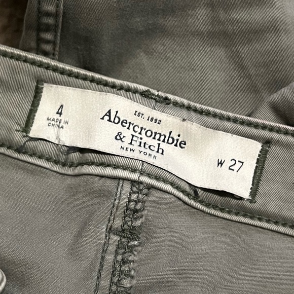 🪴 Sage Green Pants - Picture 4 of 4